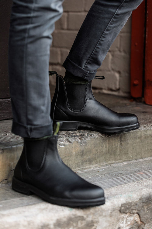 Lifestyle Men 1 image of Blundstone Men's Originals #2115 in Black
