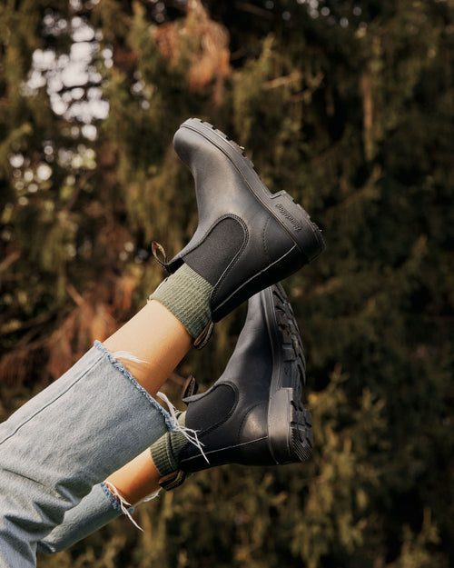 Lifestyle Women 6 image of Blundstone Women's Originals #510 in Black