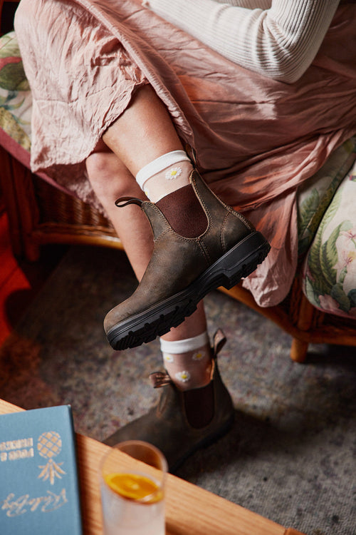 Lifestyle Women 7 image of Blundstone Women's Classics #585 in Rustic Brown